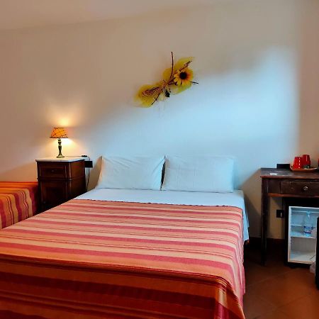 Il Girasole Bed and Breakfast Fosdinovo Exteriör bild