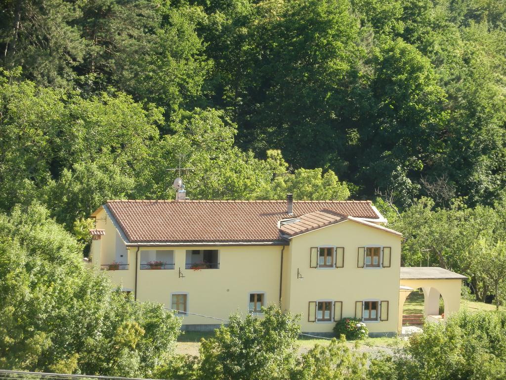 Il Girasole Bed and Breakfast Fosdinovo Exteriör bild