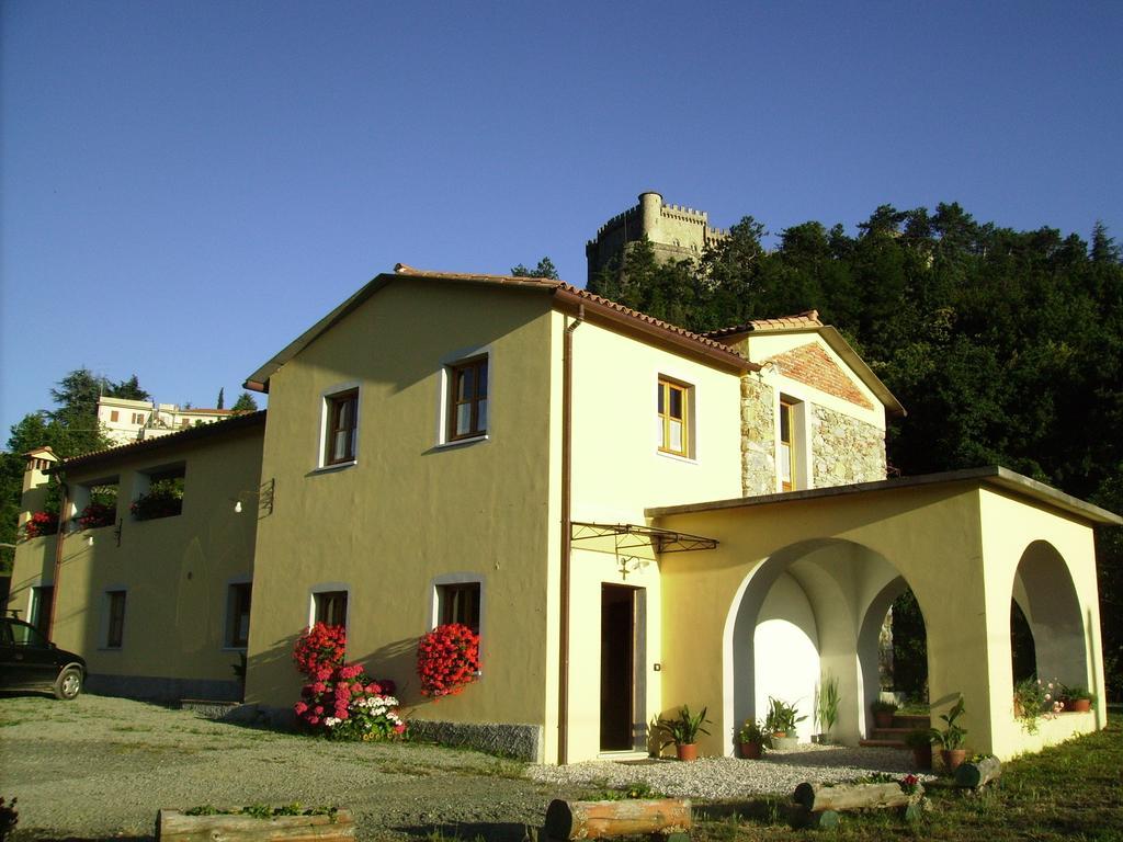 Il Girasole Bed and Breakfast Fosdinovo Exteriör bild