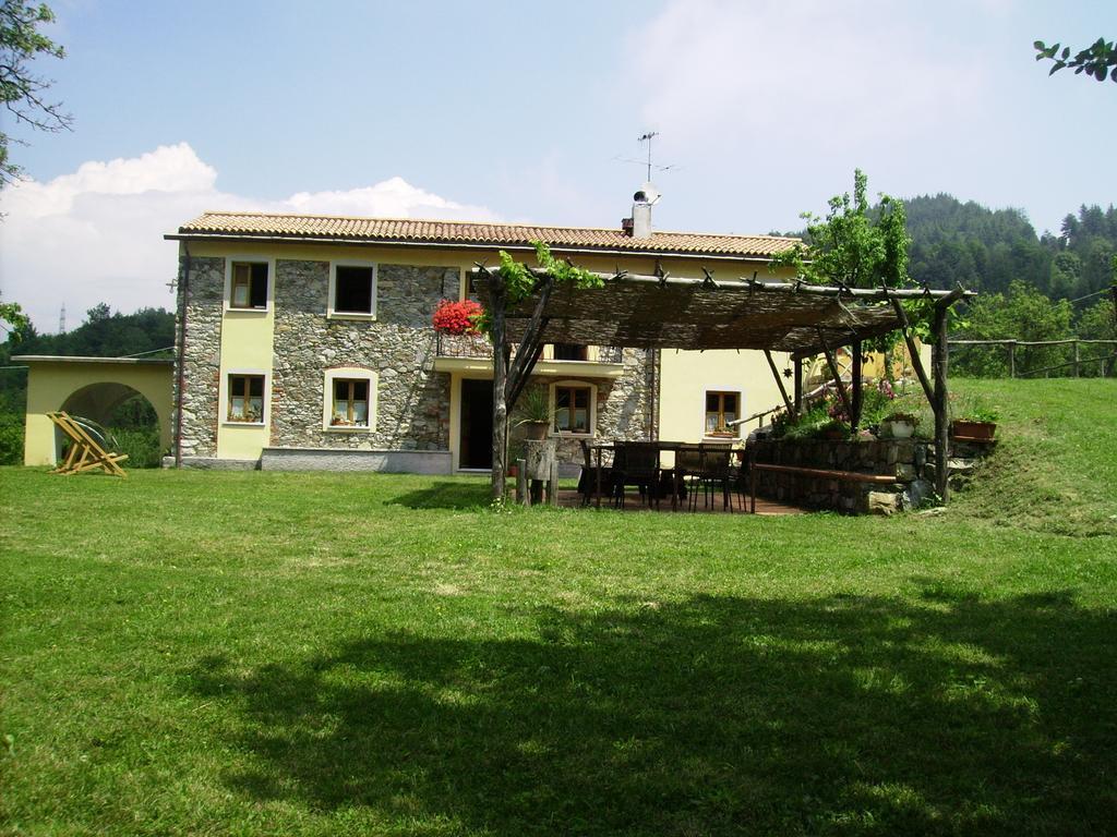 Il Girasole Bed and Breakfast Fosdinovo Exteriör bild