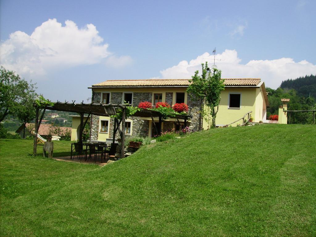 Il Girasole Bed and Breakfast Fosdinovo Exteriör bild