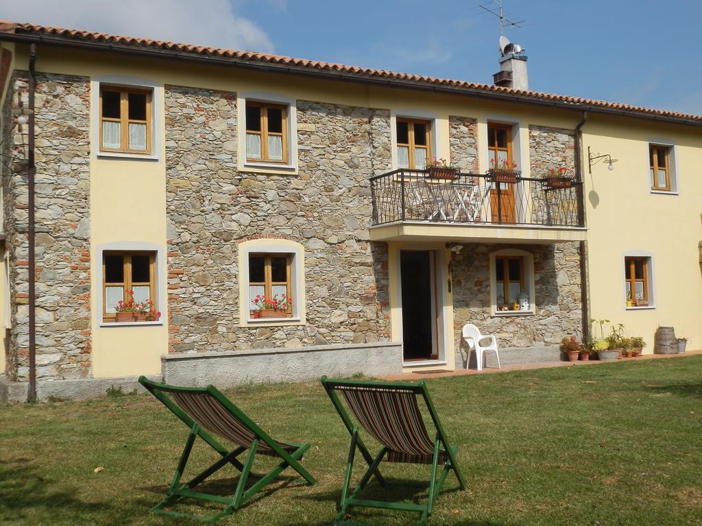 Il Girasole Bed and Breakfast Fosdinovo Exteriör bild